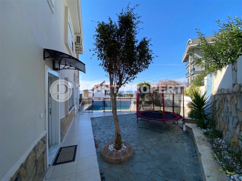 Spacious villa 195 m², Kargicak, with sea view-id-9809-photo-33