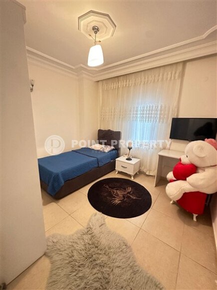 Светлая меблированная квартира с функциональной планировкой и балконом, превращённым в полноценную жилую зону.-id-9815-фото-13