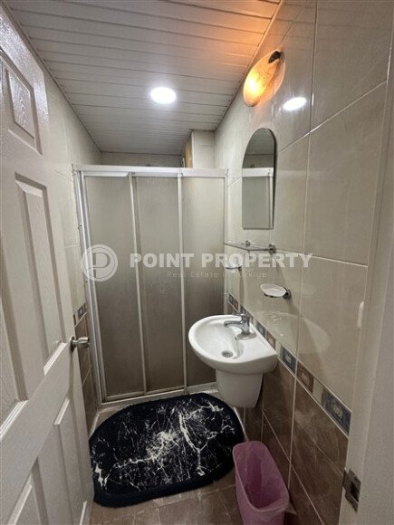 Светлая меблированная квартира с функциональной планировкой и балконом, превращённым в полноценную жилую зону.-id-9815-фото-15