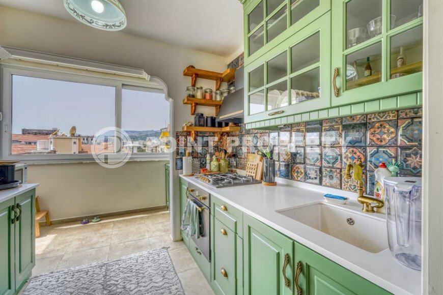 Spacious 1+1 65 m² with separate kitchen and sea view – Alanya center, Cleopatra beach-id-9824-photo-5