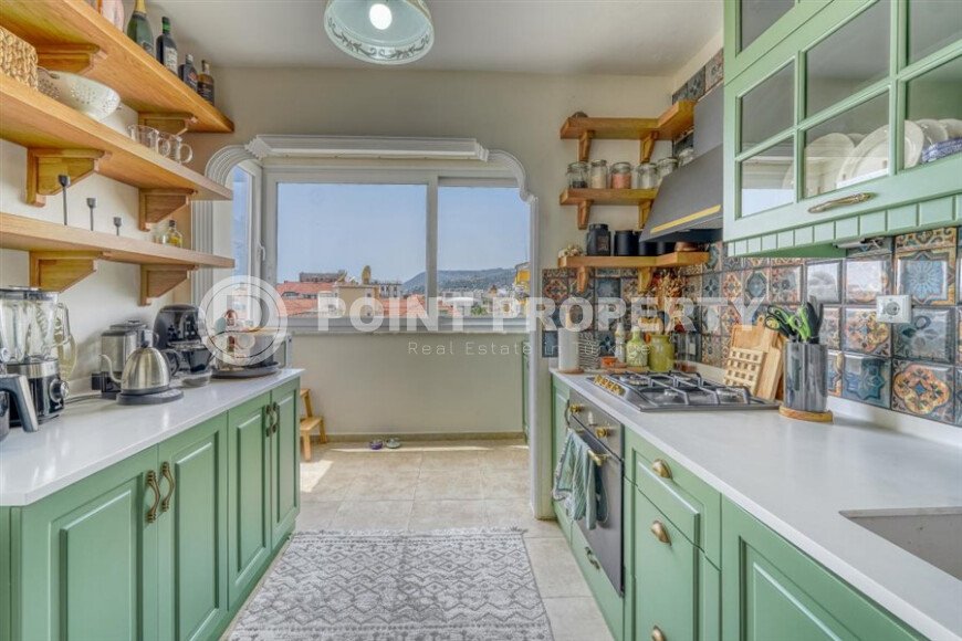 Spacious 1+1 65 m² with separate kitchen and sea view – Alanya center, Cleopatra beach-id-9824-photo-6