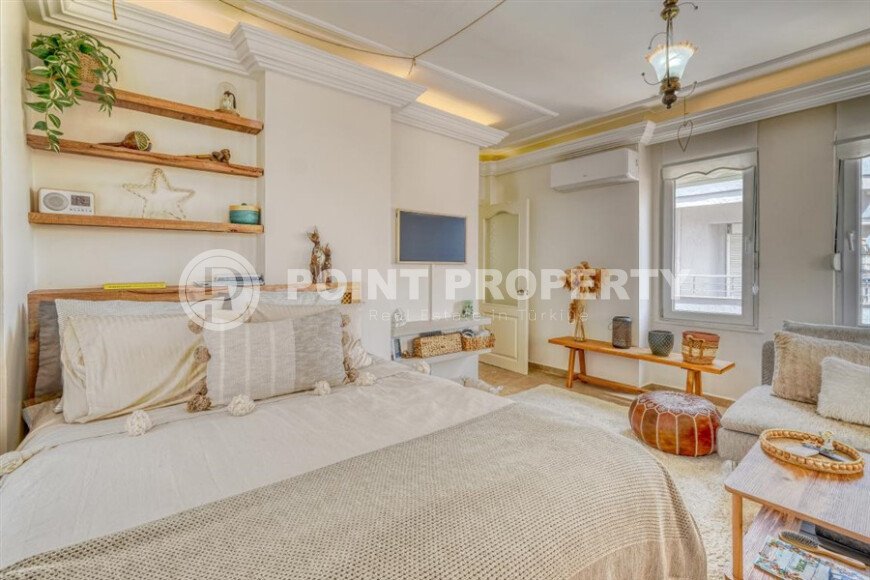 Spacious 1+1 65 m² with separate kitchen and sea view – Alanya center, Cleopatra beach-id-9824-photo-8