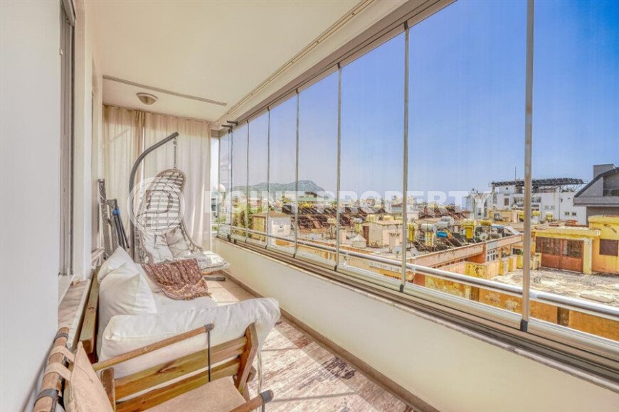 Spacious 1+1 65 m² with separate kitchen and sea view – Alanya center, Cleopatra beach-id-9824-photo-13