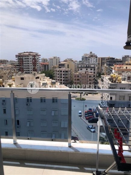 Modern 1+1 55 m² in Mahmutlar with furniture and infrastructure-id-9850-photo-7