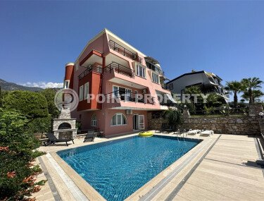 Вилла 3+1 с панорамным видом на Аланью в тихом районе Бекташ-id-9856-фото-1