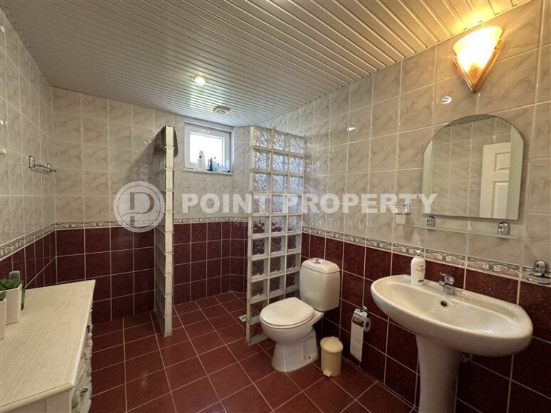 Вилла 3+1 с панорамным видом на Аланью в тихом районе Бекташ-id-9856-фото-13