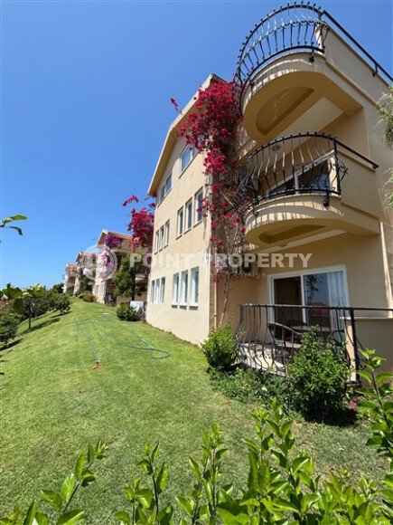 Cozy apartment 60 m² with access to the garden, Kargicak district, in a complex with hotel infrastructure-id-9875-photo-1