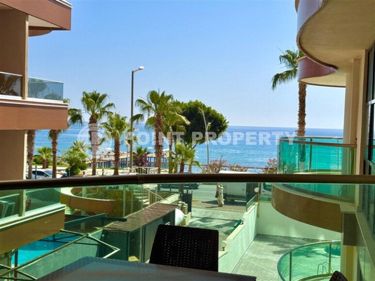 Stylish 50 m² apartment with sea view on the first line in Oba (Obagol)-id-9883-photo-1