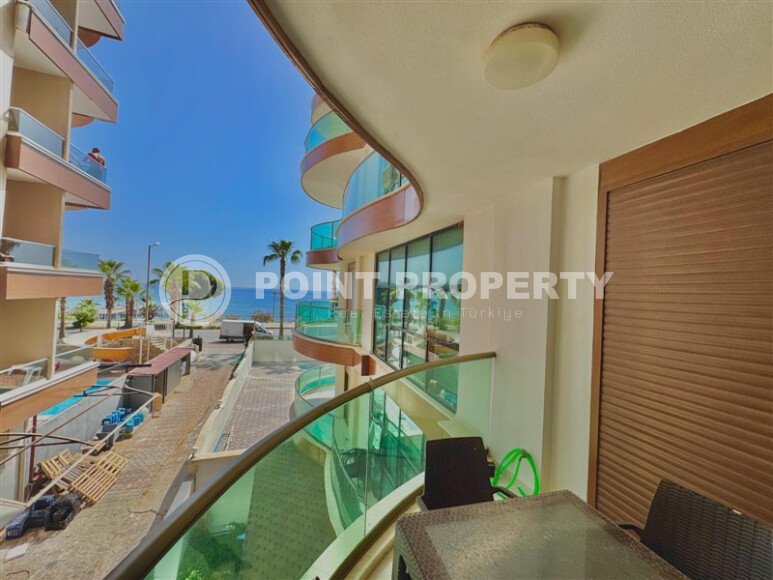 Stylish 50 m² apartment with sea view on the first line in Oba (Obagol)-id-9883-photo-7