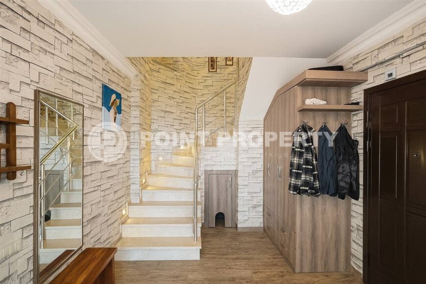 Просторный дуплекс 4+1 площадью 190 м² в Тосмуре с видом на море и ВНЖ-id-9884-фото-3