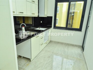 Modern 2+1 apartment 90 m² with separate kitchen, Alanya center, Gullerpinari-id-9886-photo-3
