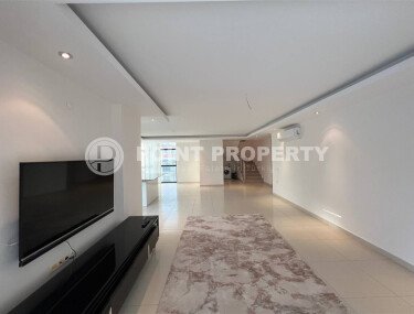 Просторный дуплекс 195 м² с террасой и джакузи в районе Кестель, комплекс с богатой инфраструктурой-id-9887-фото-3