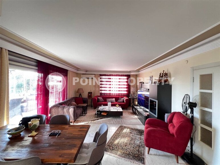 Apartment 135 m² with separate kitchen and sea view in Mahmutlar right next to the beach-id-9892-photo-1