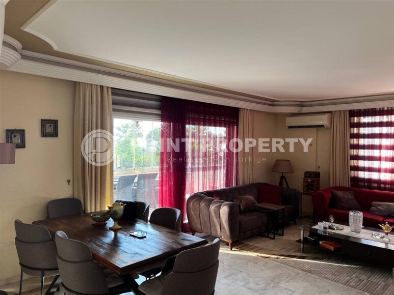 Apartment 135 m² with separate kitchen and sea view in Mahmutlar right next to the beach-id-9892-photo-2