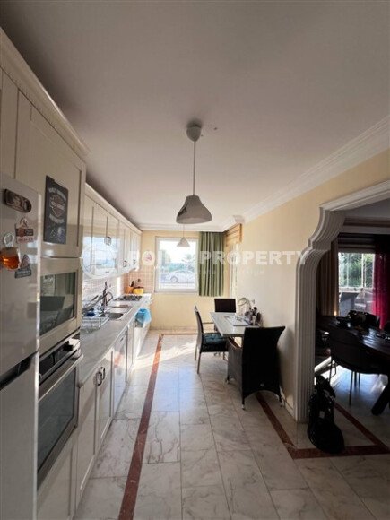 Apartment 135 m² with separate kitchen and sea view in Mahmutlar right next to the beach-id-9892-photo-6