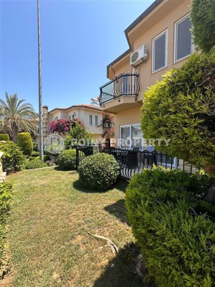 Furnished villa 165 m² with sea view, with garden in Kargicak, in a complex with hotel infrastructure-id-9895-photo-1