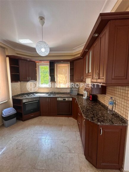 Furnished villa 165 m² with sea view, with garden in Kargicak, in a complex with hotel infrastructure-id-9895-photo-5