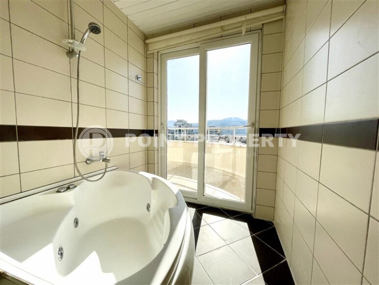 Просторный дуплекс 250 м² с тремя спальнями в Махмутларе-id-9905-фото-18