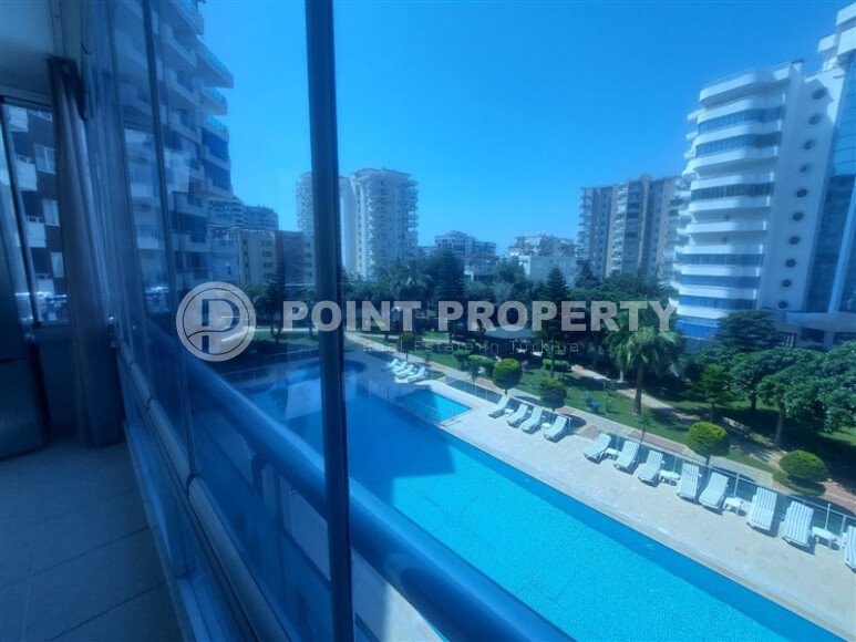 Район Махмутлар. Квартира 2+1, 115 м², 2015 года, до моря 800 м, до центра 500 м, меблирована, с двумя балконами и видом на бассейн.-id-9913-фото-8