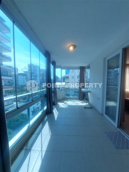 Район Махмутлар. Квартира 2+1, 115 м², 2015 года, до моря 800 м, до центра 500 м, меблирована, с двумя балконами и видом на бассейн.-id-9913-фото-9