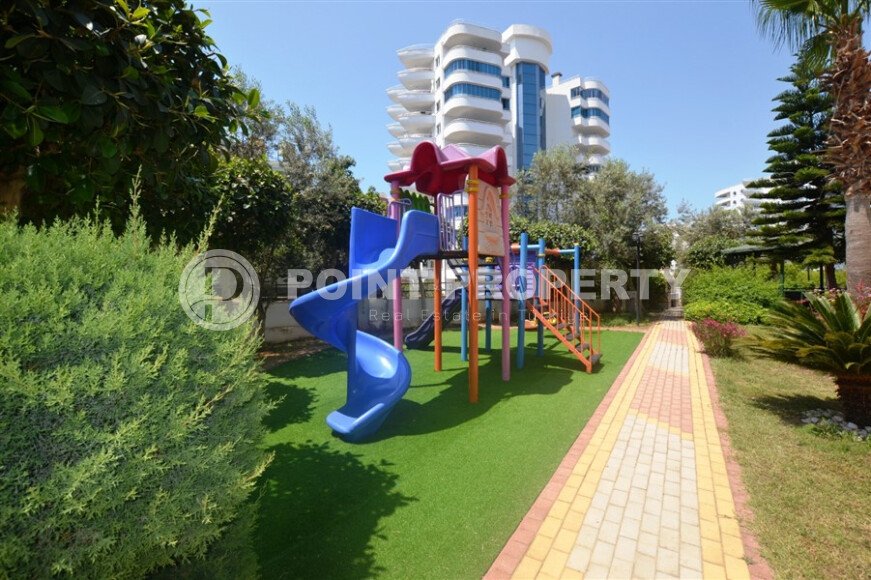 Район Махмутлар. Квартира 2+1, 115 м², 2015 года, до моря 800 м, до центра 500 м, меблирована, с двумя балконами и видом на бассейн.-id-9913-фото-11