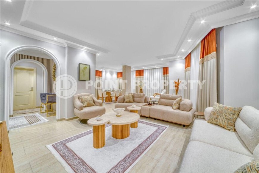 Дуплекс 4+1 площадью 200 м² с террасой и роскошным интерьером в меблированном виде в жилом комплексе района Оба с видом на жительство.-id-9930-фото-2