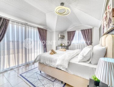 Дуплекс 4+1 площадью 200 м² с террасой и роскошным интерьером в меблированном виде в жилом комплексе района Оба с видом на жительство.-id-9930-фото-5