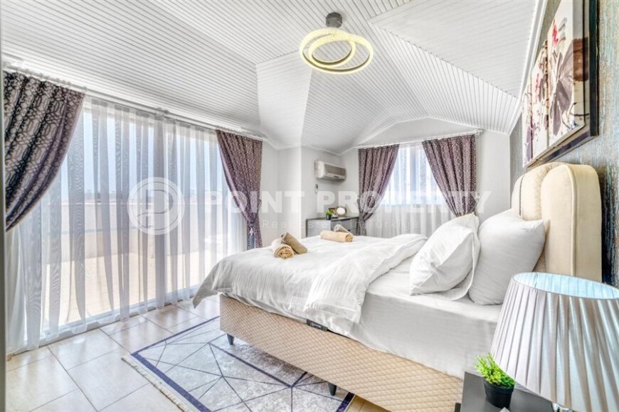 Дуплекс 4+1 площадью 200 м² с террасой и роскошным интерьером в меблированном виде в жилом комплексе района Оба с видом на жительство.-id-9930-фото-5