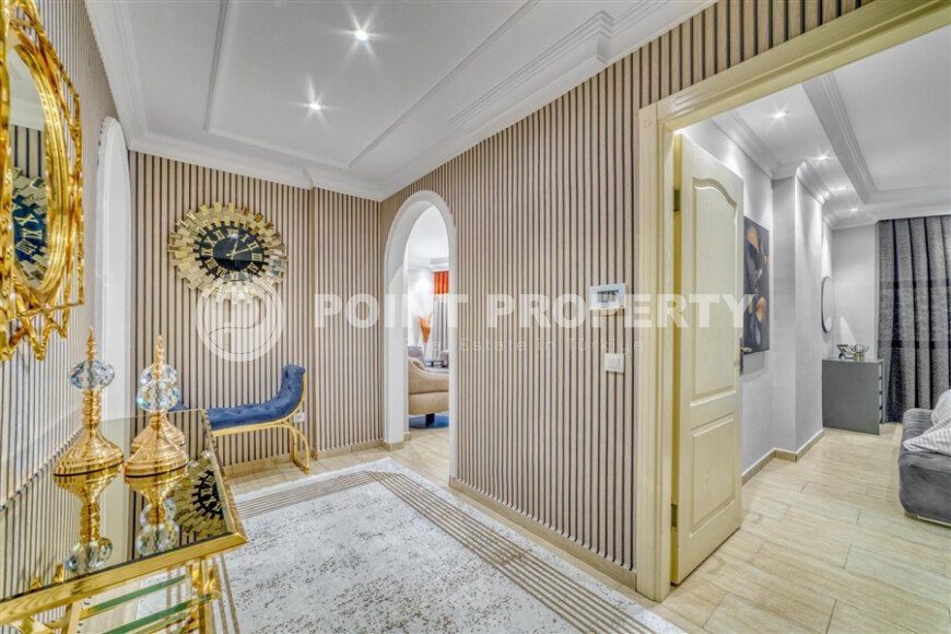 Дуплекс 4+1 площадью 200 м² с террасой и роскошным интерьером в меблированном виде в жилом комплексе района Оба с видом на жительство.-id-9930-фото-7