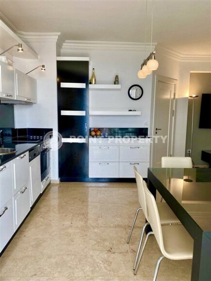 Panoramic duplex 180 m² Kargicak area with sea and mountain views-id-9945-photo-2