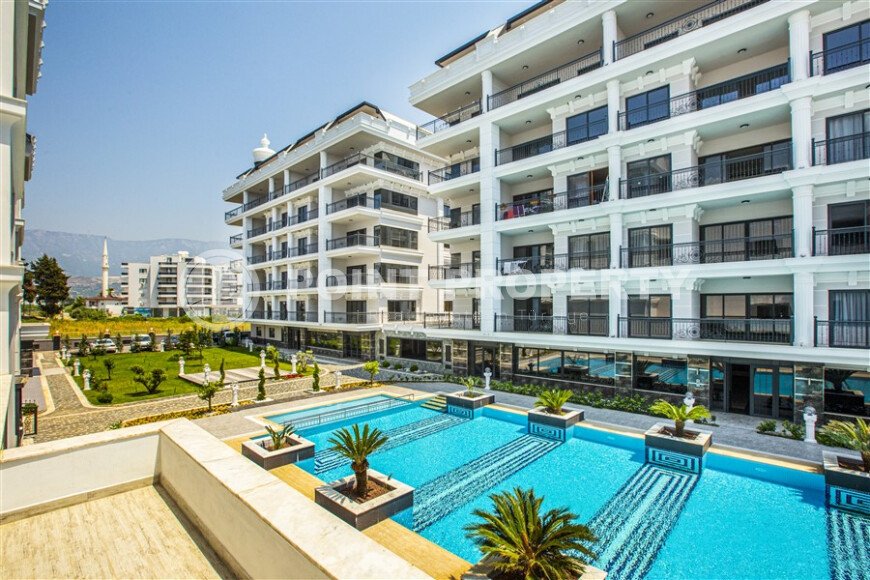 Spacious 3+1 duplex with panoramic windows in the Kargicak area is suitable for Turkish citizenship.-id-9968-photo-1