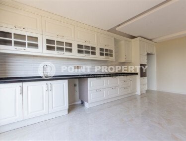 Просторный дуплекс 3+1 с панорамными окнами в районе Каргыджак подходит под  гражданство Турции.-id-9968-фото-4