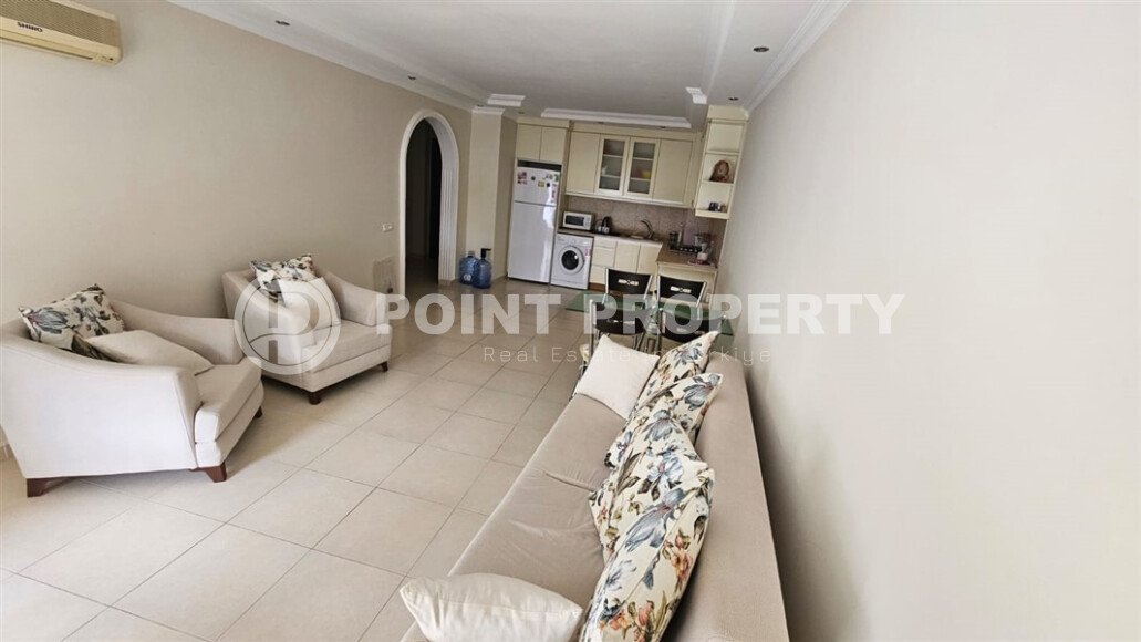 Furnished 2+1 apartment in a complex with a large territory in Mahmutlar-id-9976-photo-3