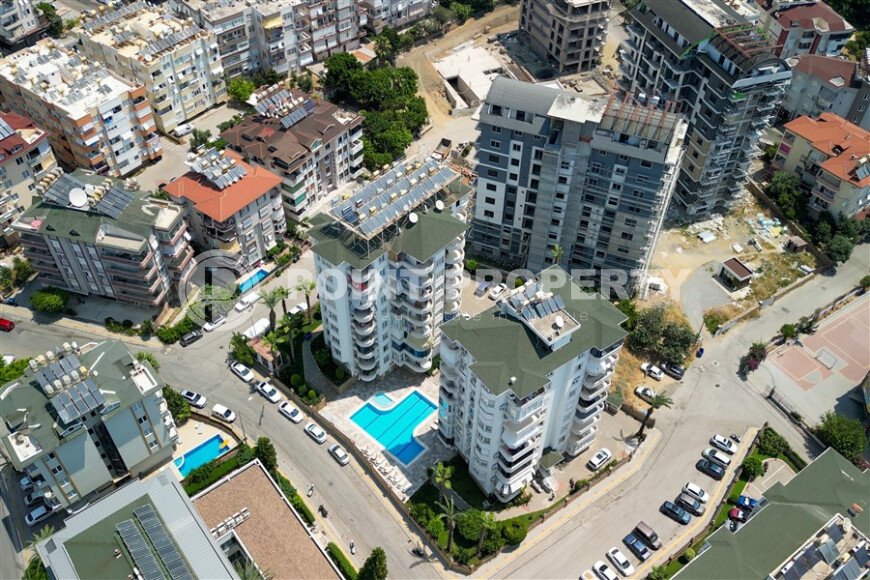 Bright apartment 115 m² in the center of Alanya, Cleopatra, with furniture and two balconies-id-9994-photo-1