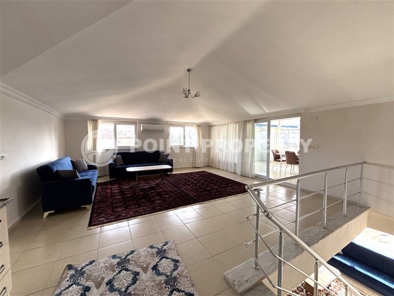 Просторный светлый дуплекс 3+2 площадью 200 м² в Тосмуре с застеклённым балконом и ВНЖ-id-10002-фото-6