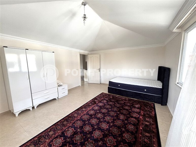 Просторный светлый дуплекс 3+2 площадью 200 м² в Тосмуре с застеклённым балконом и ВНЖ-id-10002-фото-17