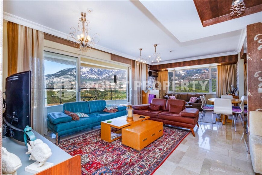 3+1 apartment with panoramic views in a prestigious complex in Kargicak-id-10006-photo-1