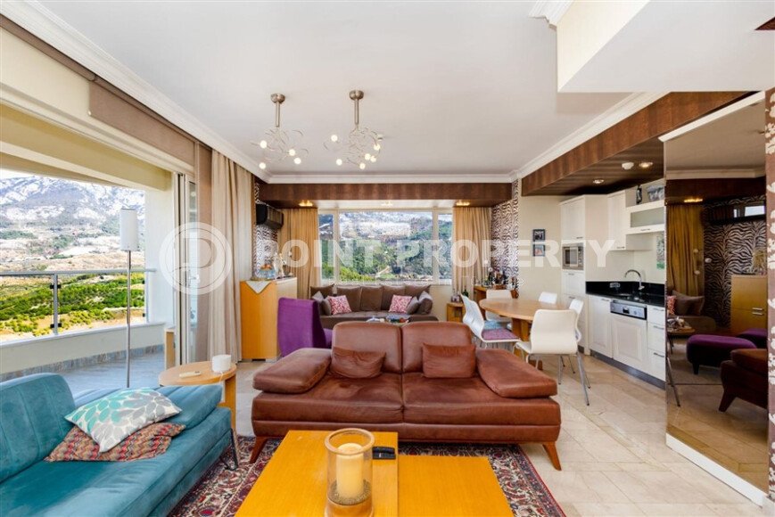 3+1 apartment with panoramic views in a prestigious complex in Kargicak-id-10006-photo-7