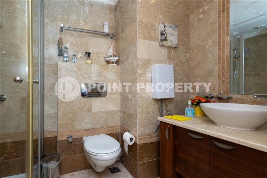 3+1 apartment with panoramic views in a prestigious complex in Kargicak-id-10006-photo-21
