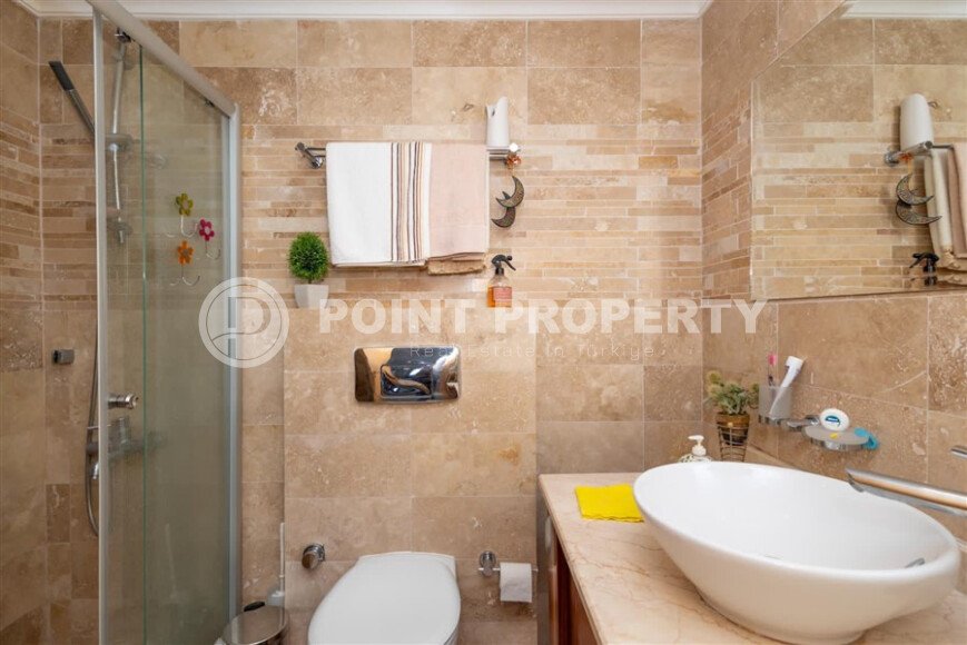 3+1 apartment with panoramic views in a prestigious complex in Kargicak-id-10006-photo-23