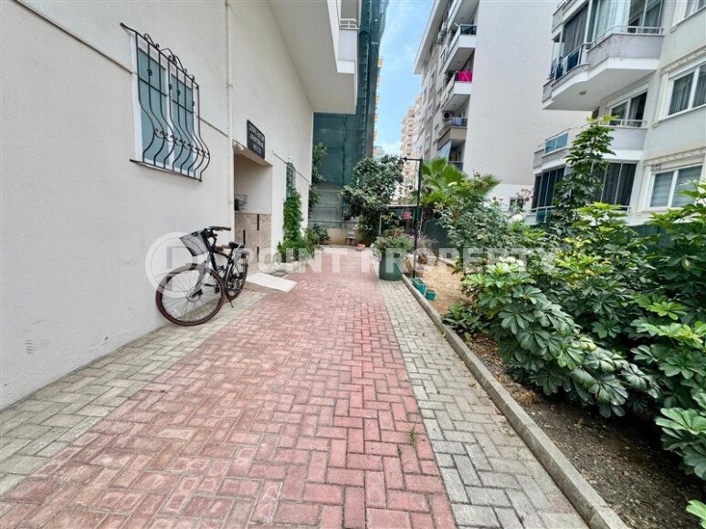 Квартира 1+1 с большой площадью 85 м² и просторным балконом в центре Махмутлара-id-10020-фото-7