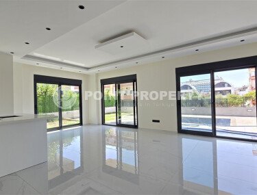 Роскошная трёхэтажная вилла 3+1 — 210 м² в Конаклы, всего 150 м от моря-id-10026-фото-2