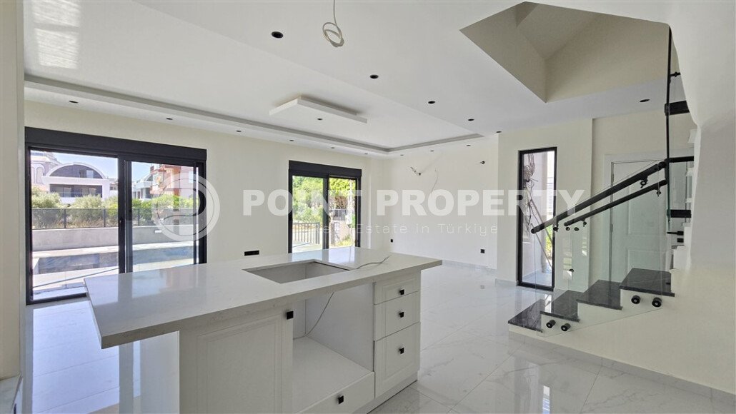 Роскошная трёхэтажная вилла 3+1 — 210 м² в Конаклы, всего 150 м от моря-id-10026-фото-5