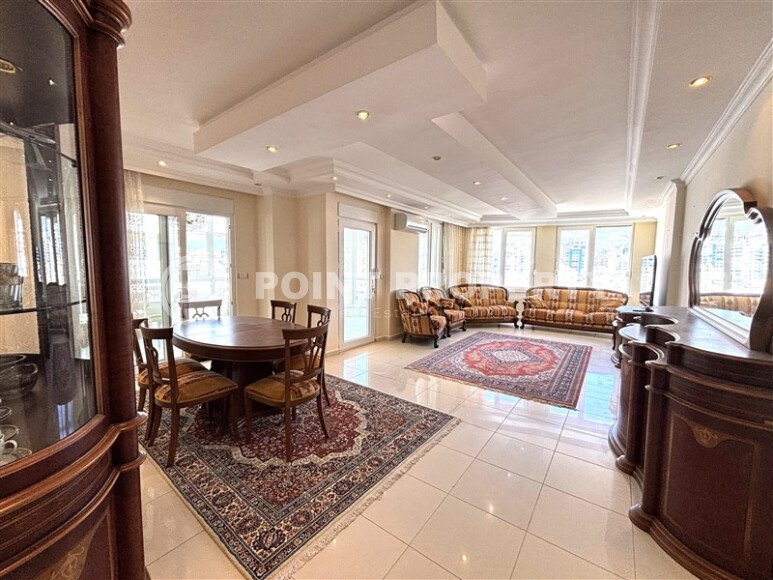 Просторный дуплекс 3+1 — 220 м² на первой линии в Махмутларе-id-10027-фото-1