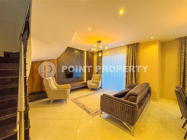 Шикарный пентхаус 2+1 с панорамными видами на море и горы Торос в Махмутларе-id-10037-фото-2