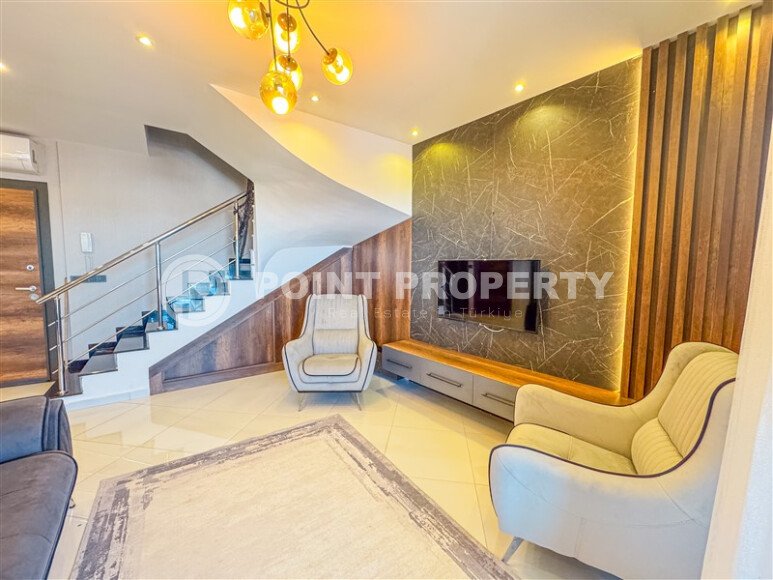 Шикарный пентхаус 2+1 с панорамными видами на море и горы Торос в Махмутларе-id-10037-фото-3