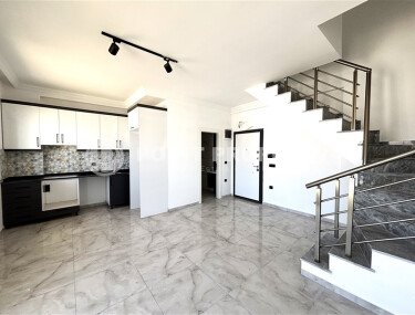 Просторная квартира 2+1 с тремя ванными и двумя террасами в Кестеле-id-10039-фото-1