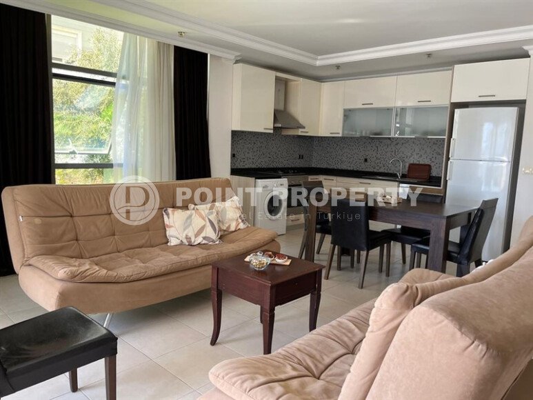 Spacious 65 m² apartment in Oba with residence permit and rich infrastructure-id-10042-photo-2