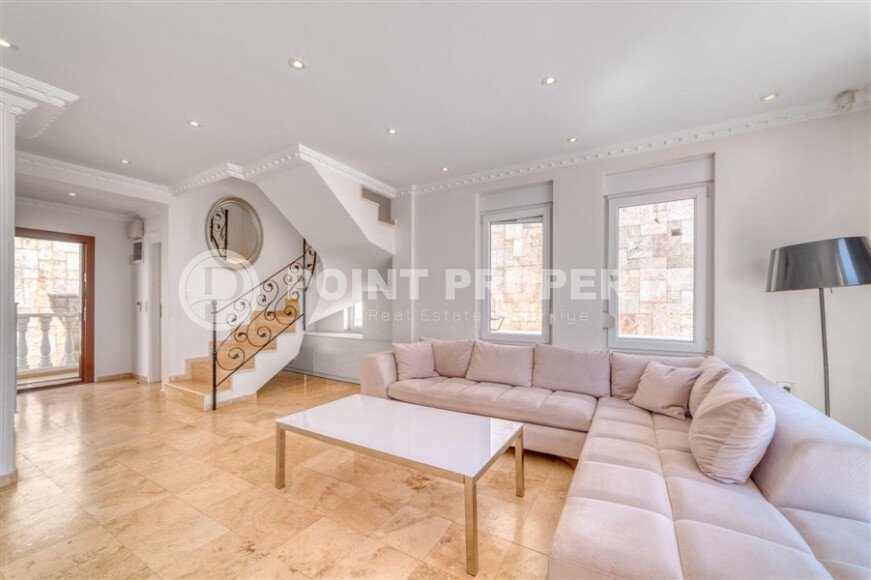 Spacious apartment 170 m² 3+1 in a villa type house, with sea view, Cikcilli area-id-10054-photo-3