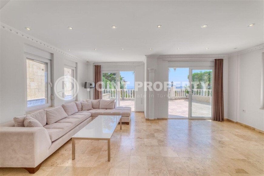 Spacious apartment 170 m² 3+1 in a villa type house, with sea view, Cikcilli area-id-10054-photo-5